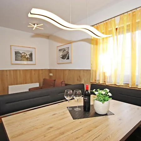 Apartamento Haus Sailer By Interhome